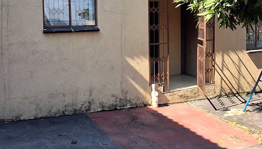 Siyabonga's room