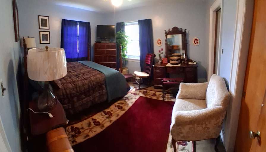 Jennifer's room