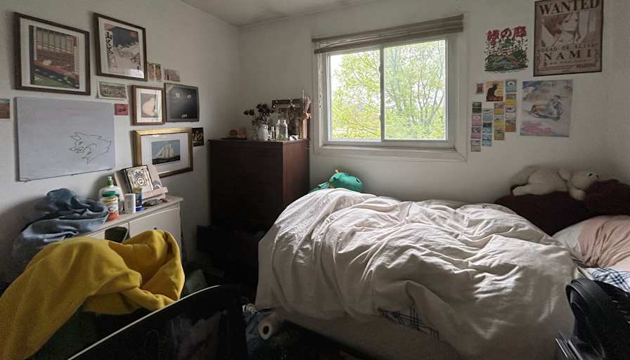 Chloe's room