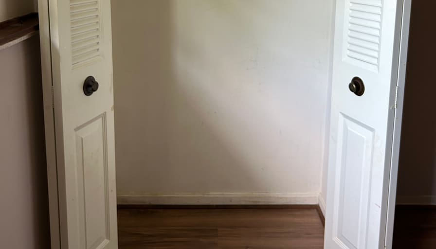 Paris's room