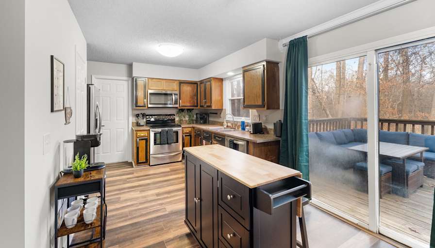 lifedoorrentals's room
