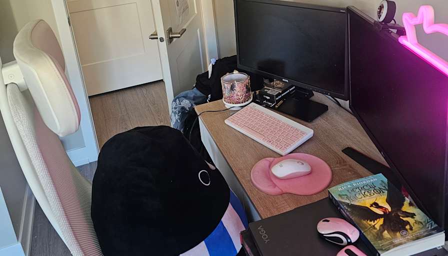 Alicia's room