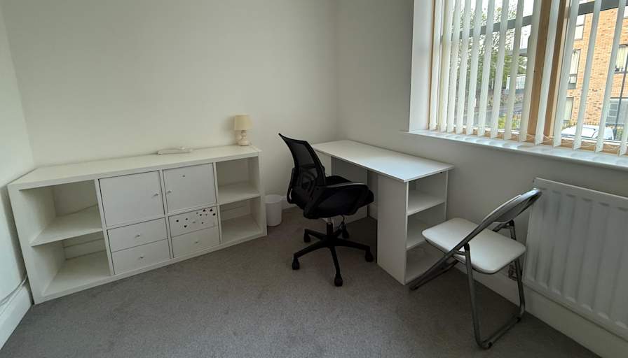 Anto Shan's room