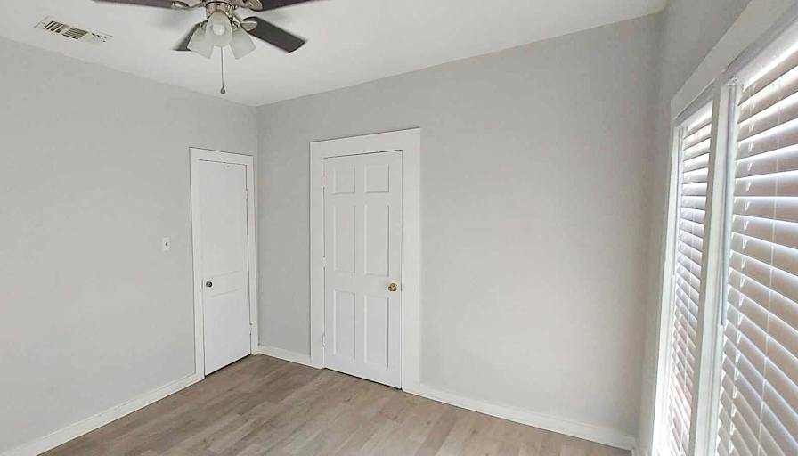 Grand Height Investments's room