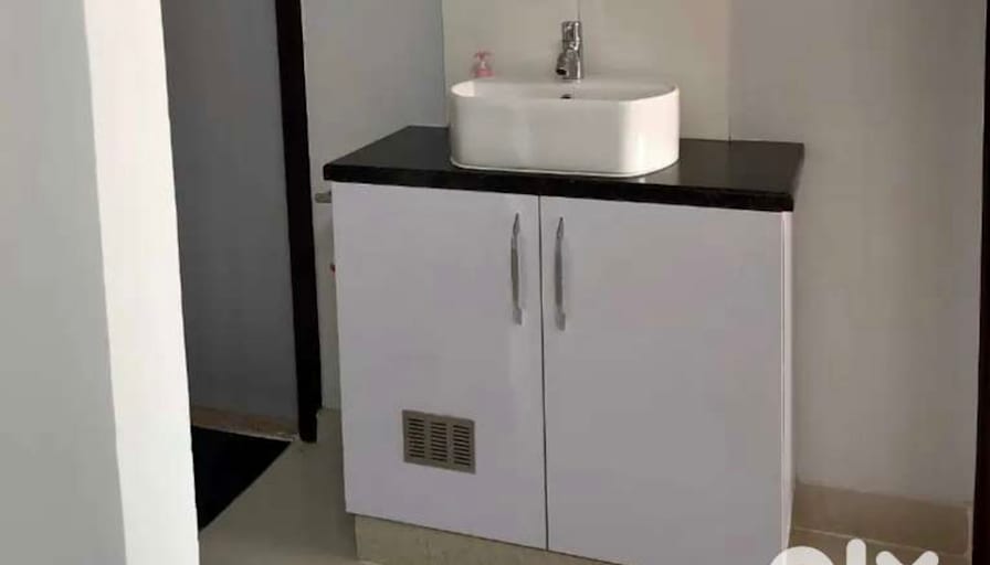 Dinesh's room