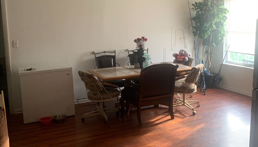 vaughn's room