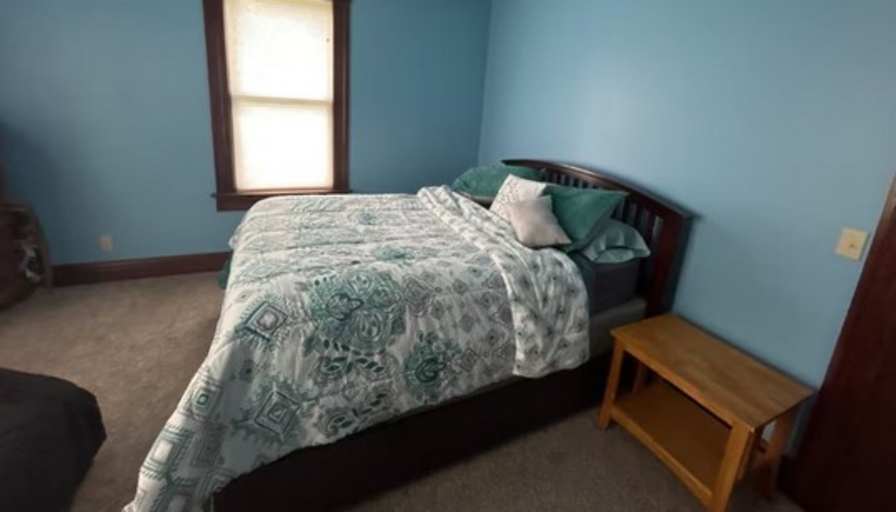 Scarlett's room