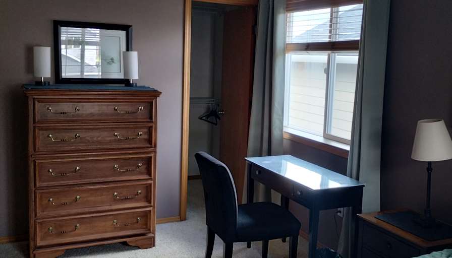 Sandy's room