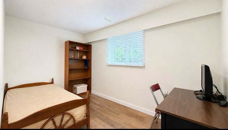 Jenny's room