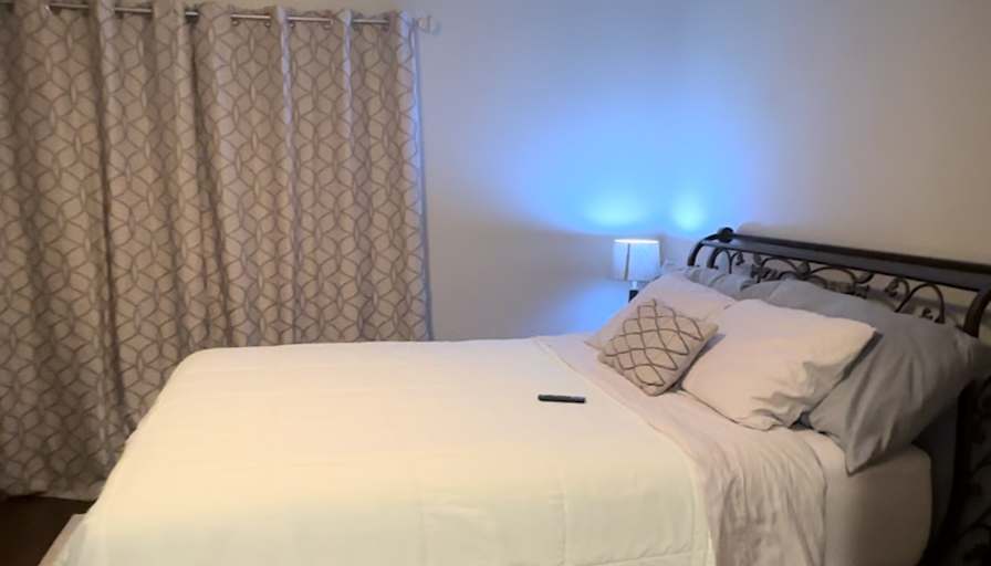 Thomas's room