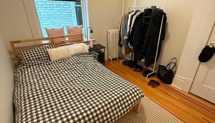 Mirren's room
