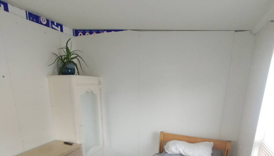Alan Teiv's room