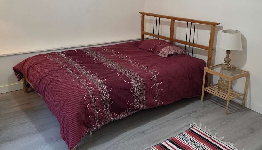 Azal's room