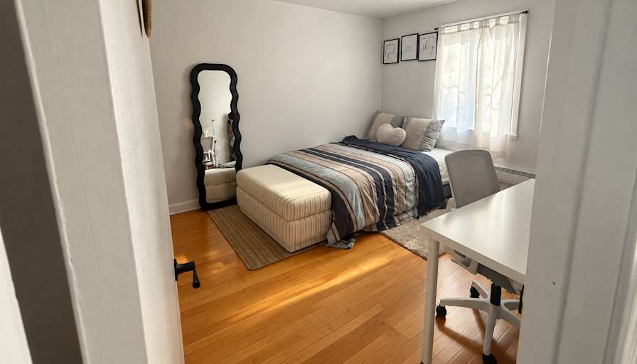 Edvard Baptiste's room