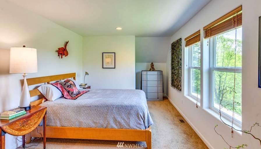 Christa Bassett Ross's room