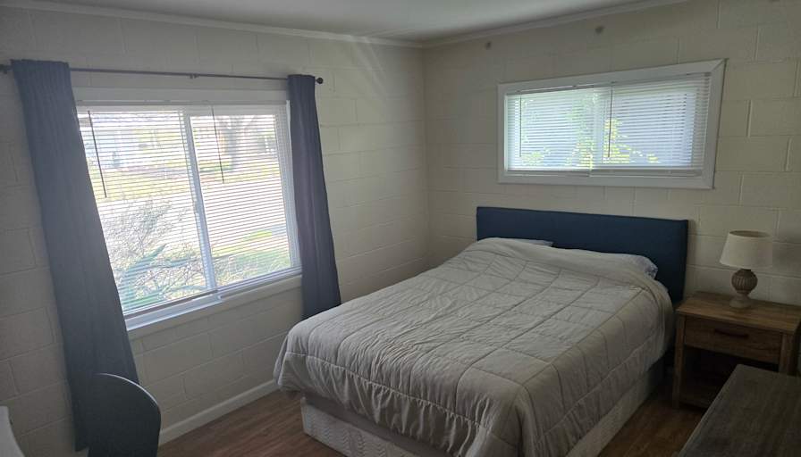Andres's room