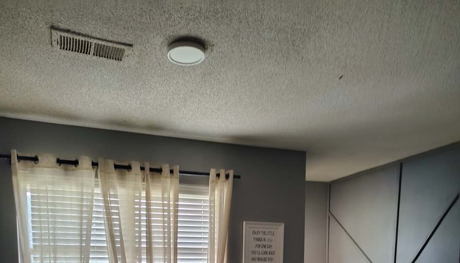 Iris FERGUSON's room