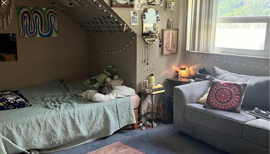 Gayle's room