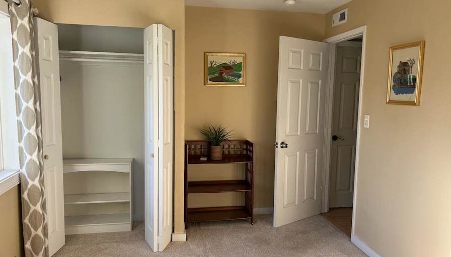 Olivia  Temu's room