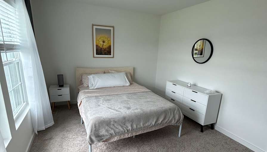 Nazire  Guenes's room