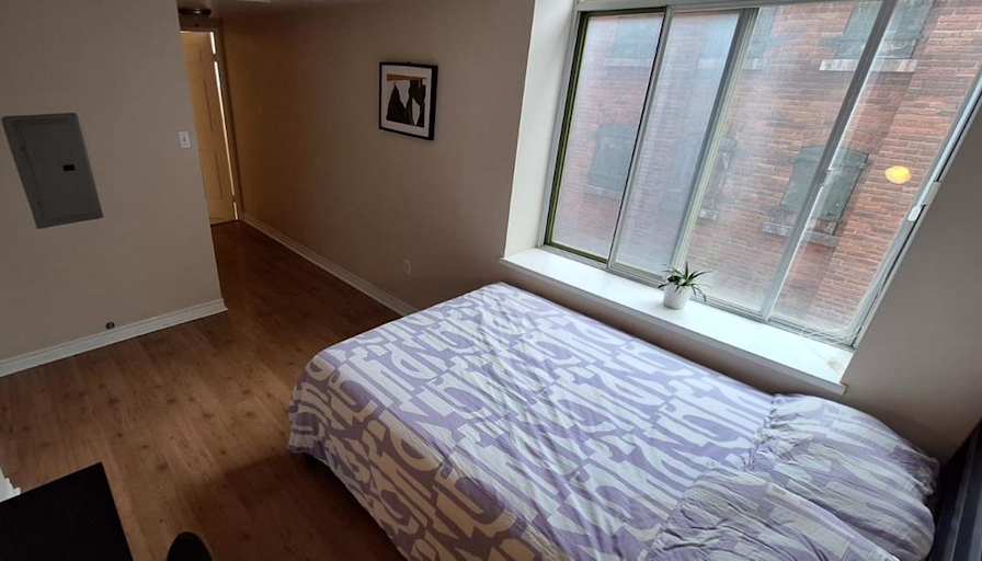 Guillermo's room