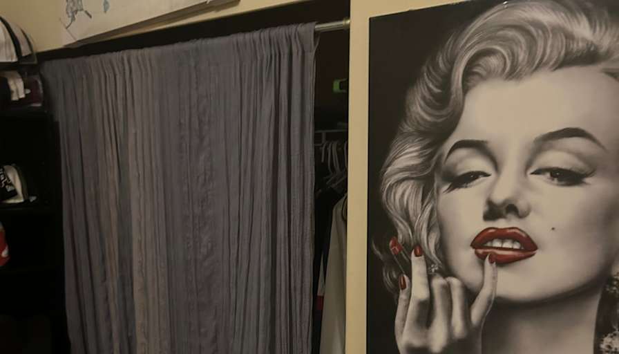 Jessica Sparks's room