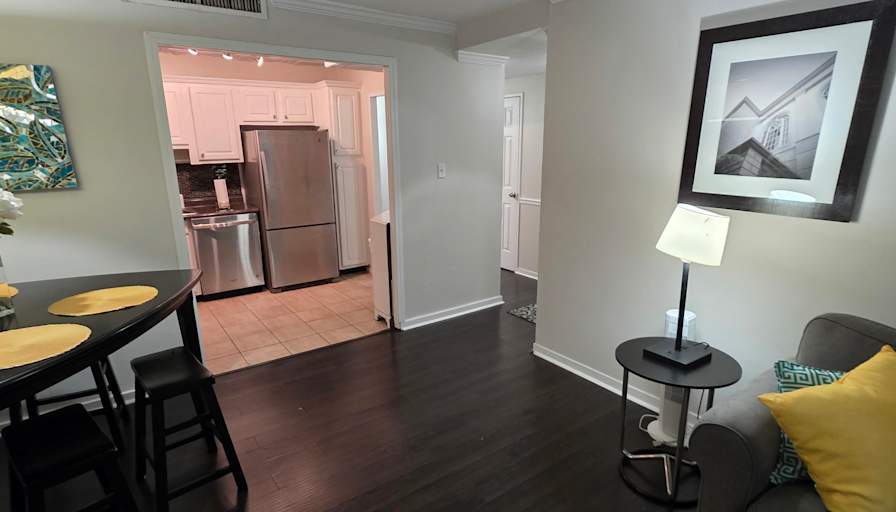 CL&C Property Management and Consulting's room