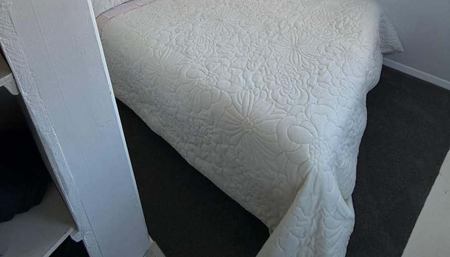 Thomas's room