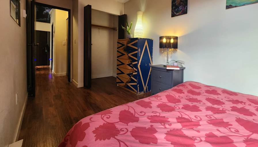 Aron Cooper's room