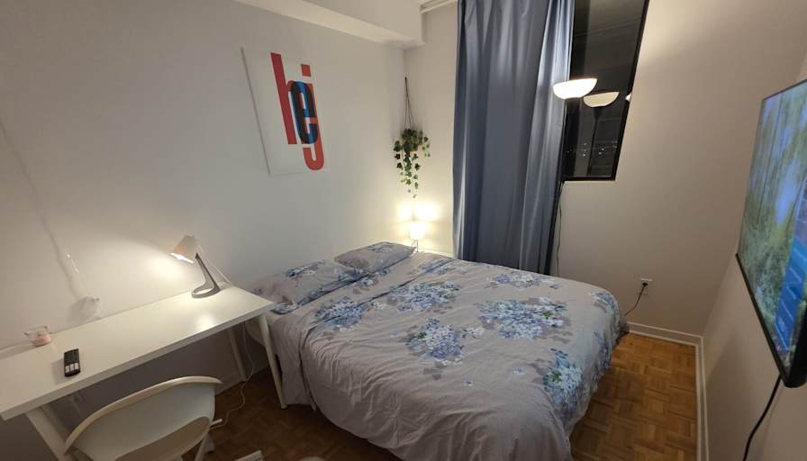 Meryem ikbal Yaman's room