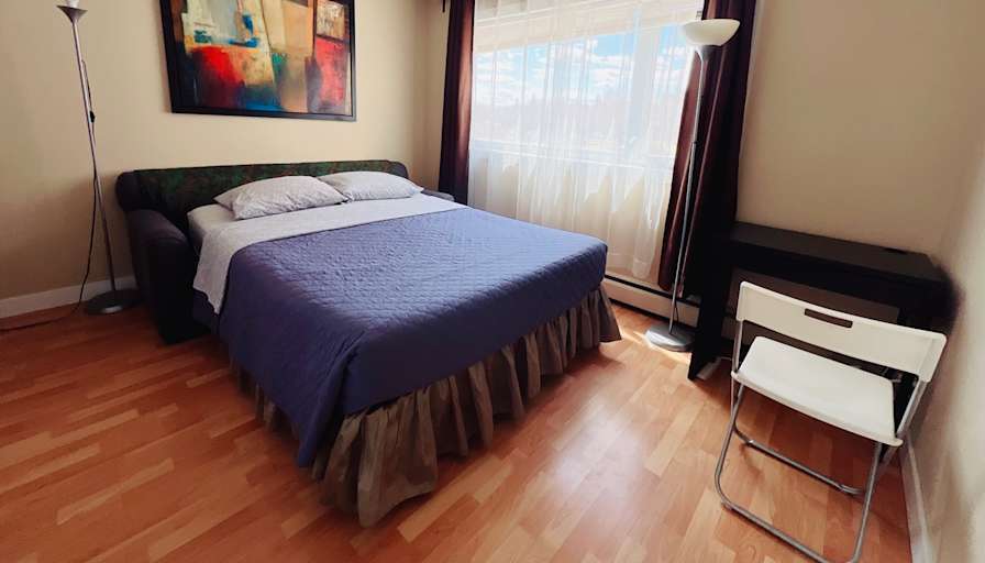 Flo's room