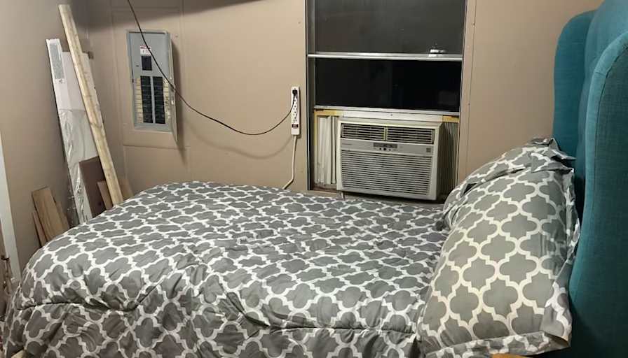 Orlando's room