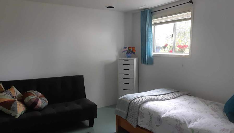 Awesome's room