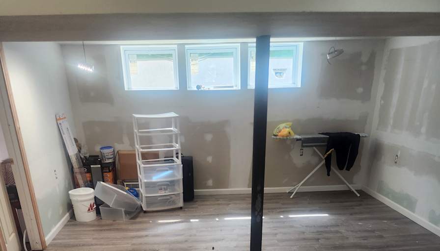 Tom's room