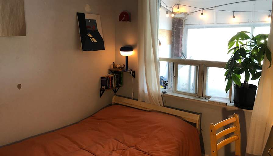 Vincent Molumby's room