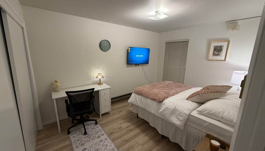 Hal Kerimov's room