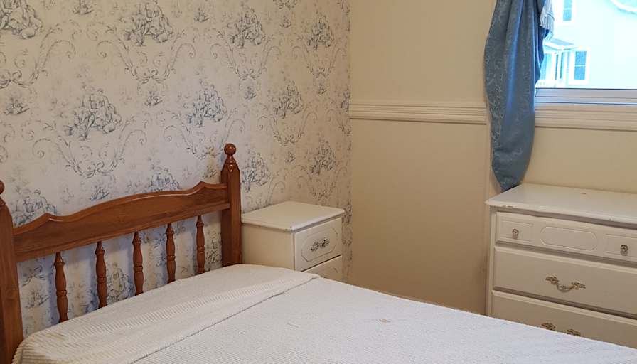 Laurna's room