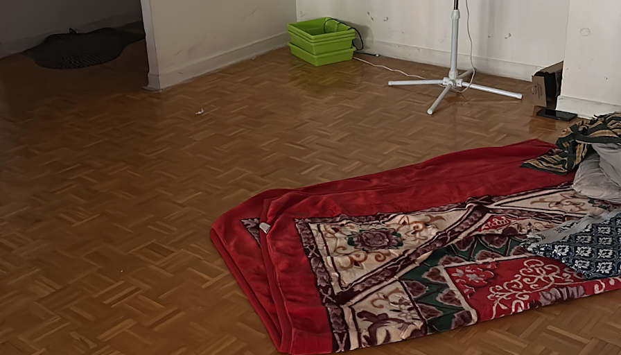 Sathiyamoorthy's room