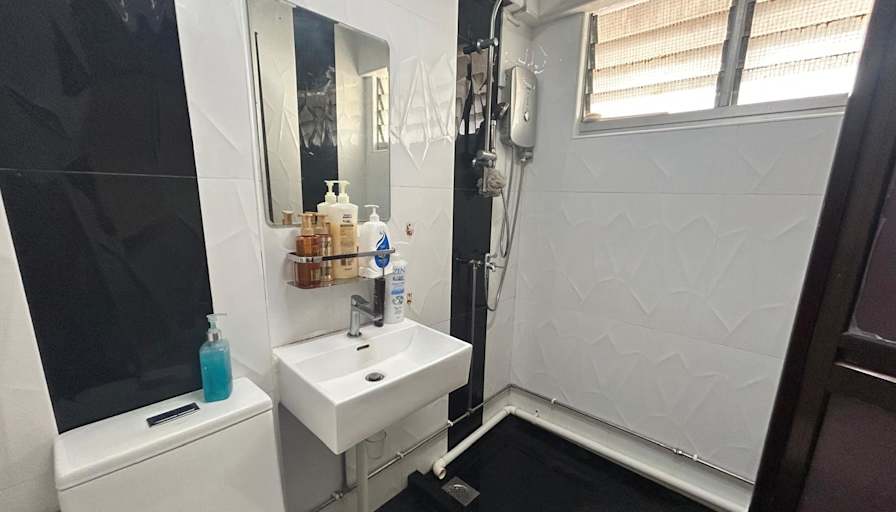 Vivek Krishnamurthy's room