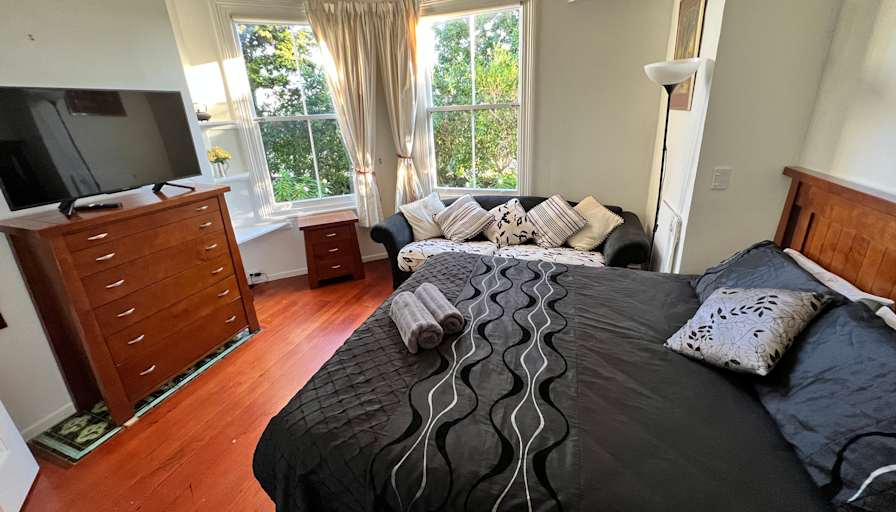 Elmer's room