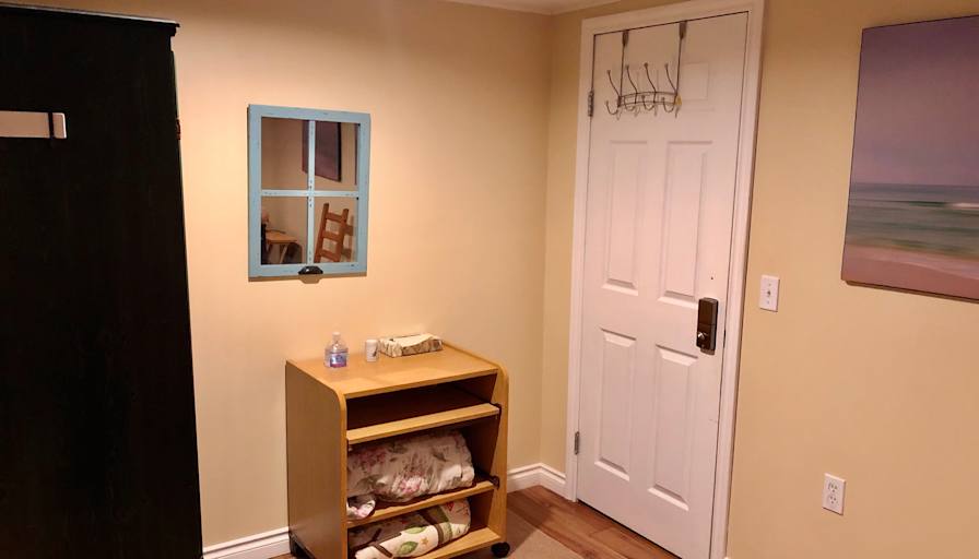 Jen's room