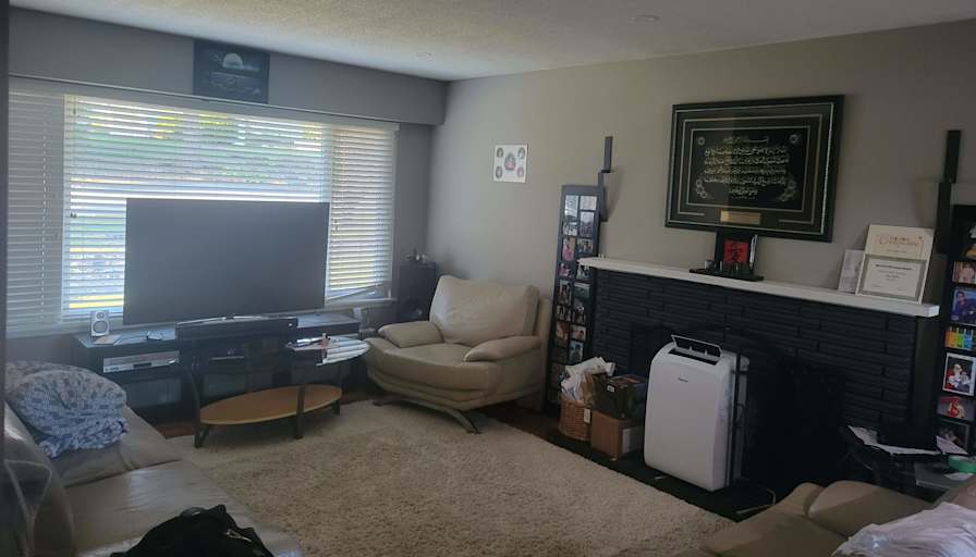 Jessica Dutt's room