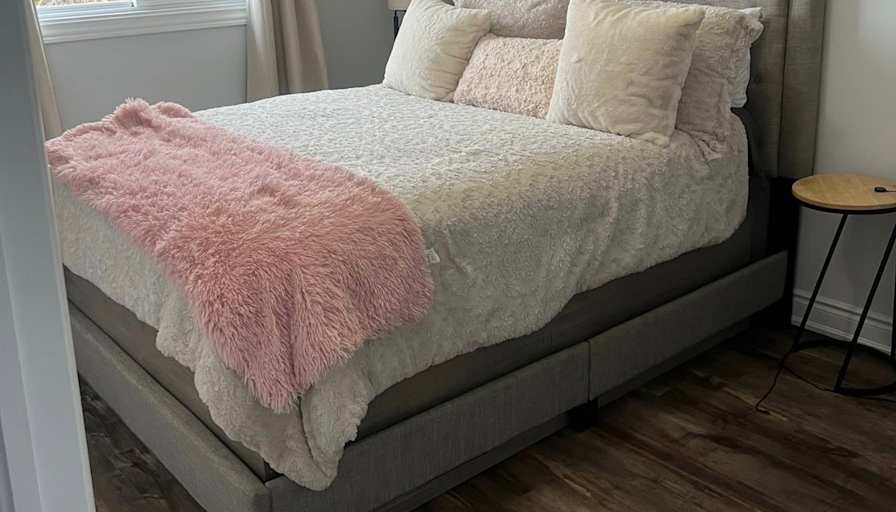 B's room