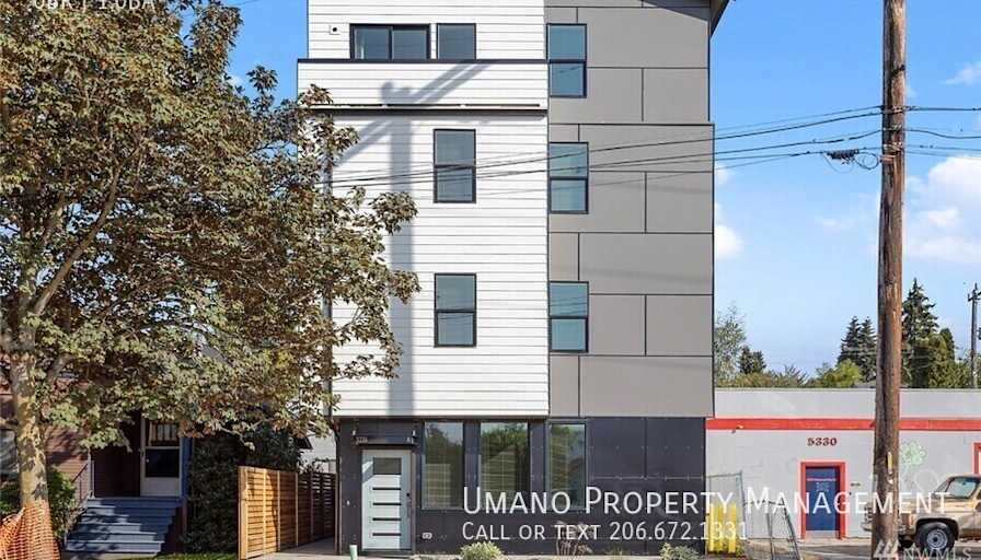 Umano Property Management's room