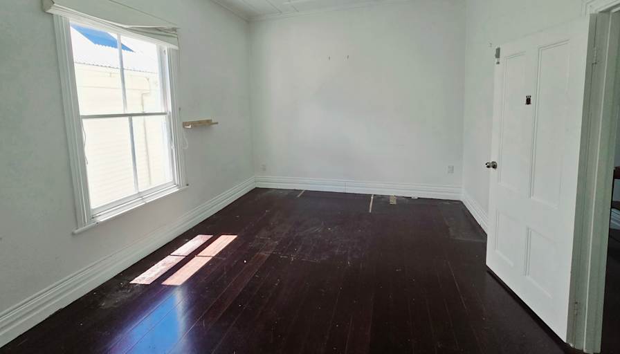 Thomas's room