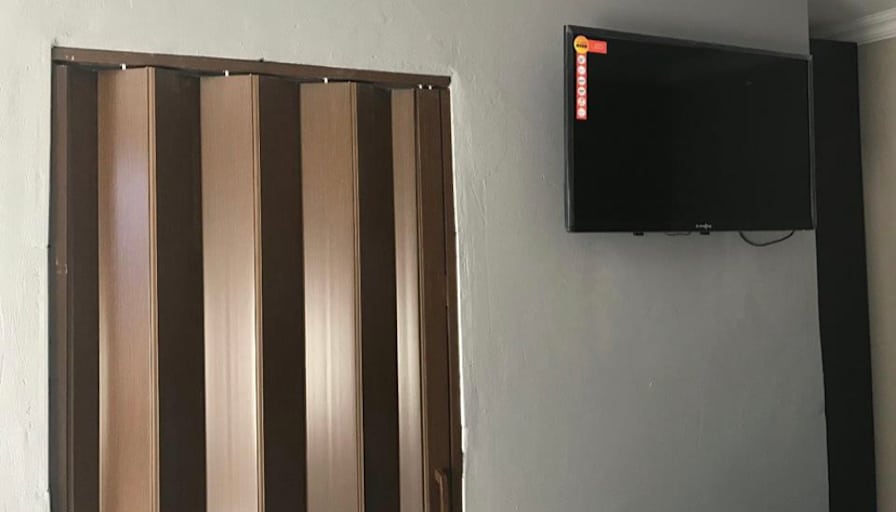 THABO's room