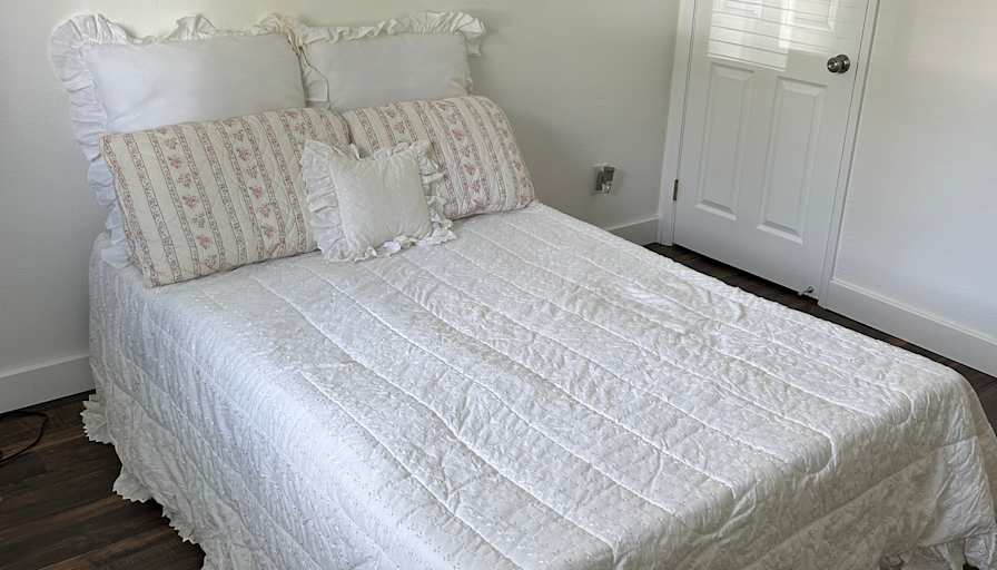 Lynn's room