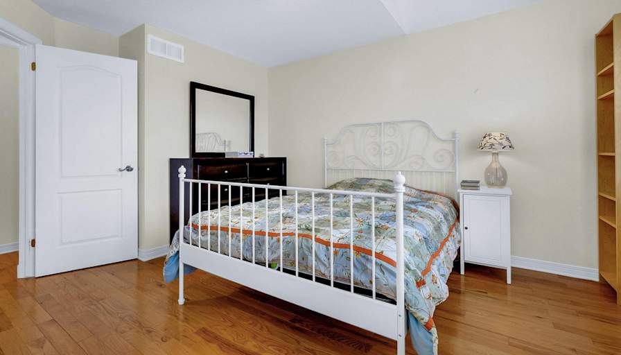 Rent In Ottawa Property Management Inc's room