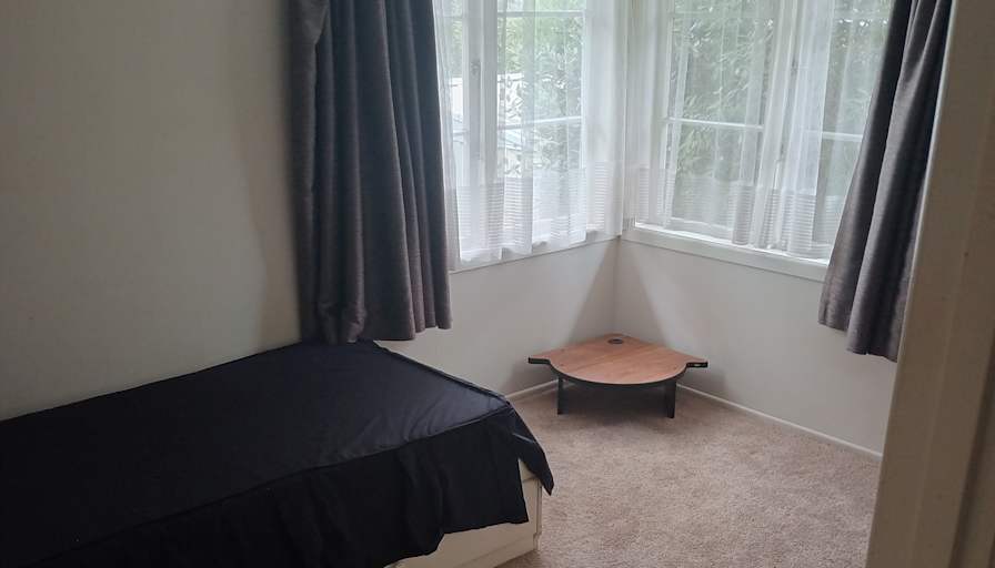 Furnished room in a house · Roberts Road, Te Atatu South, Auckland 0610-1
