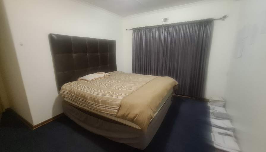 Bangiso's room